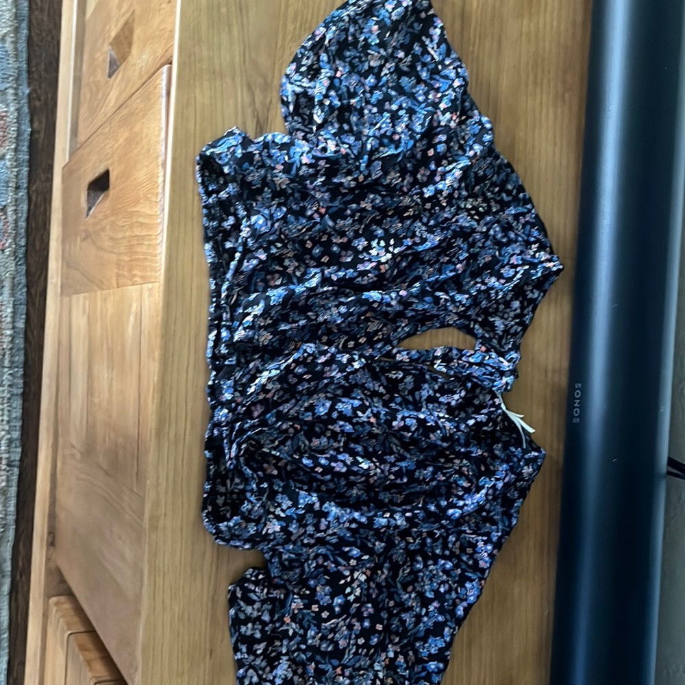 Kimchi blue crop top with open back